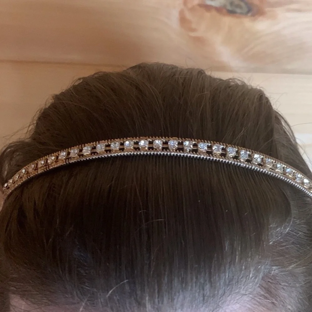 Girl’s rhinestone headband New with tag